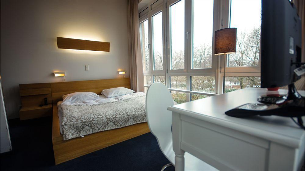 Gasthof Midi Parkhotel Mitte 3*